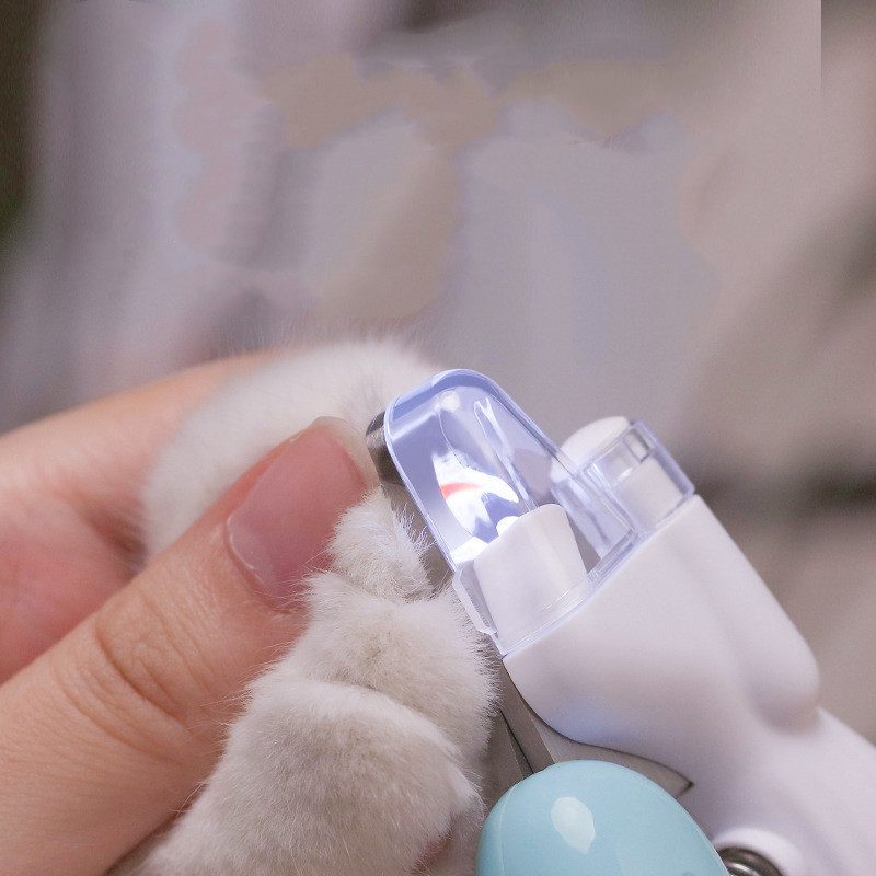 GlowTrim™ LED Pet Nail Clipper for Cats & Dogs - Image 10